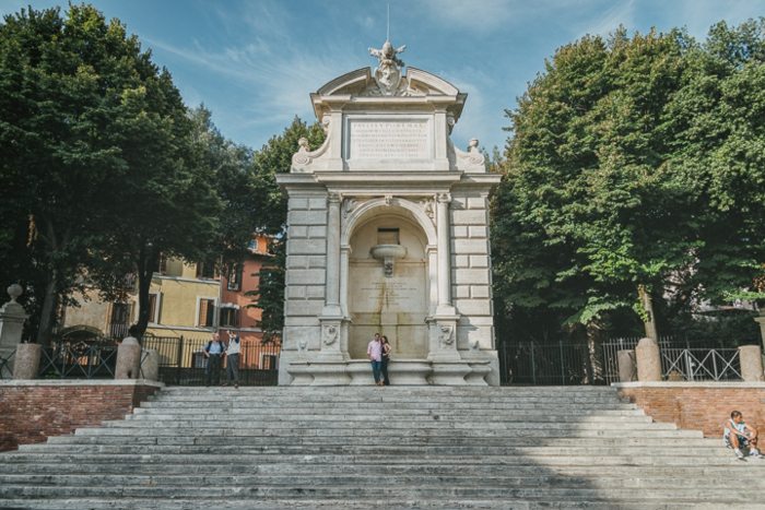 fotos de fotos de fotos de raios de sol do monumento de roma