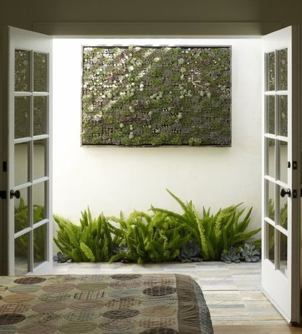 Colocação de parede verde de casa no inverno
