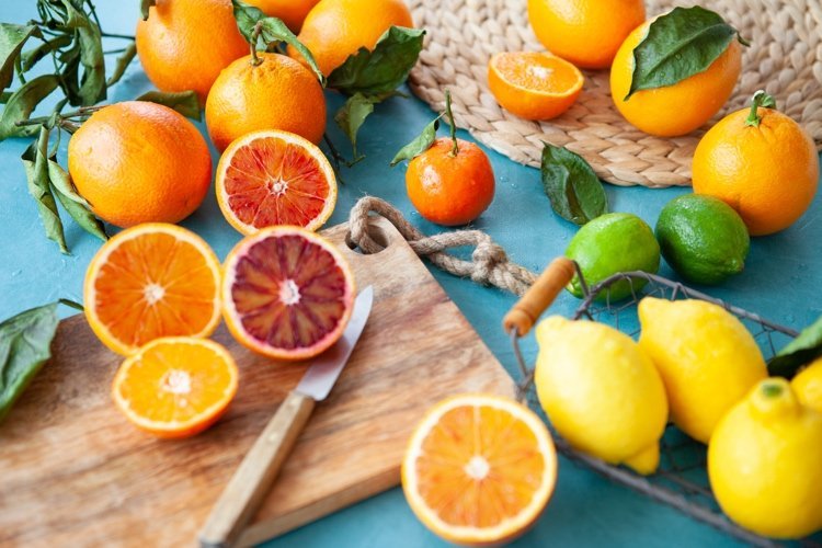 vitamina c alimentos limão, laranjas e toranjas