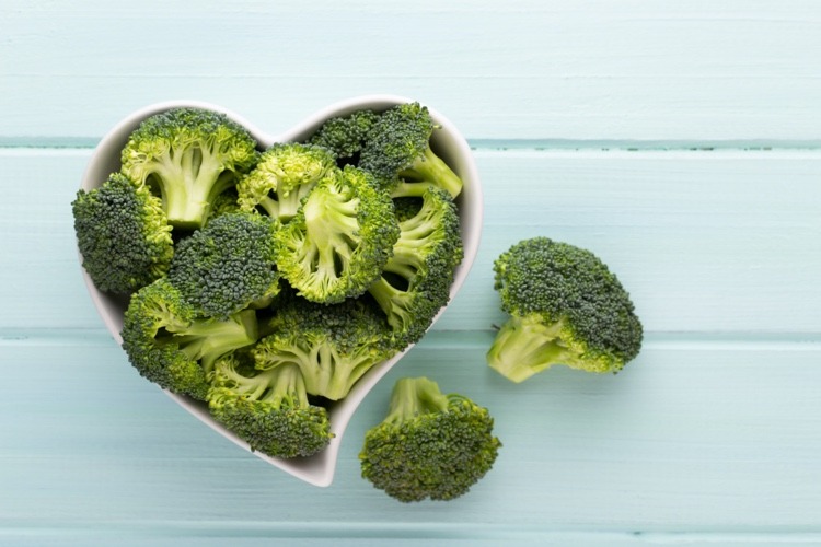 vitamina c alimentos vegetais brócolis