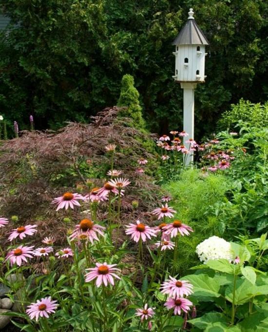 construa você mesmo casas de pássaros brancos no jardim