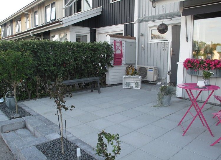 front-garden-design-easy-care-privacy-hedge-neighbour-house