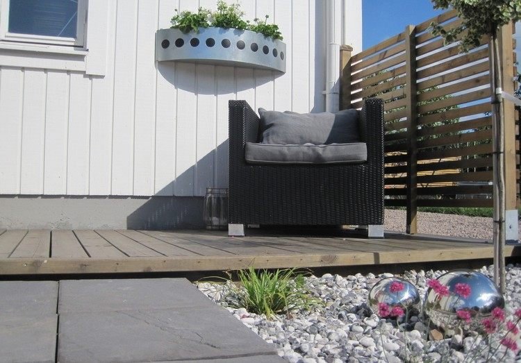 front-garden-design-easy-care-cascalho-metal-balls
