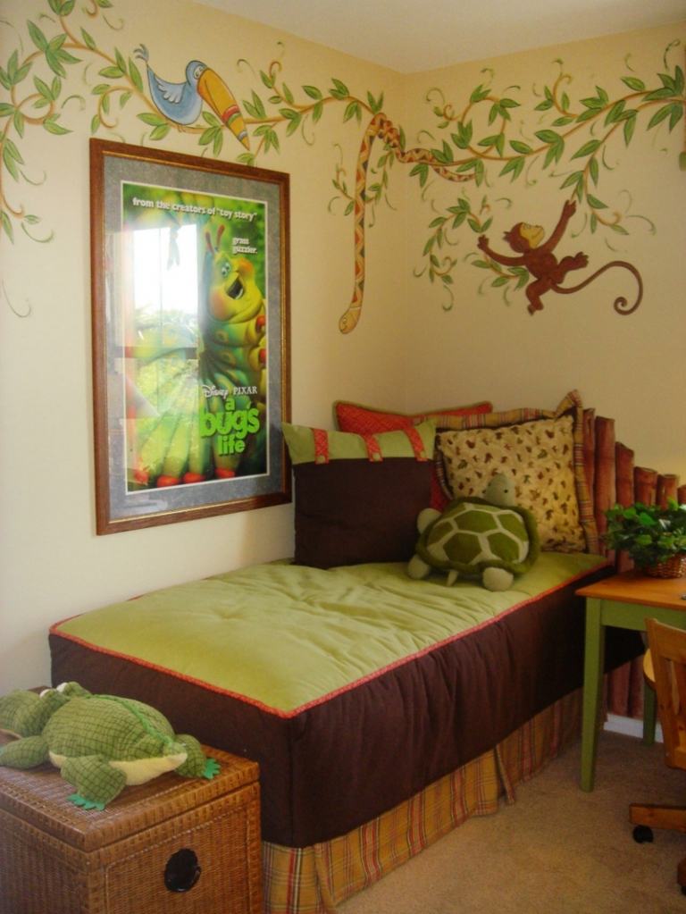pintura de parede quarto infantil sotaque macaco tucano pássaro tons naturais
