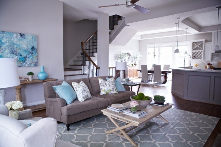 Cor da parede cinza-combinações-branco-claro-azul-carpete-sala-cozinha aberta