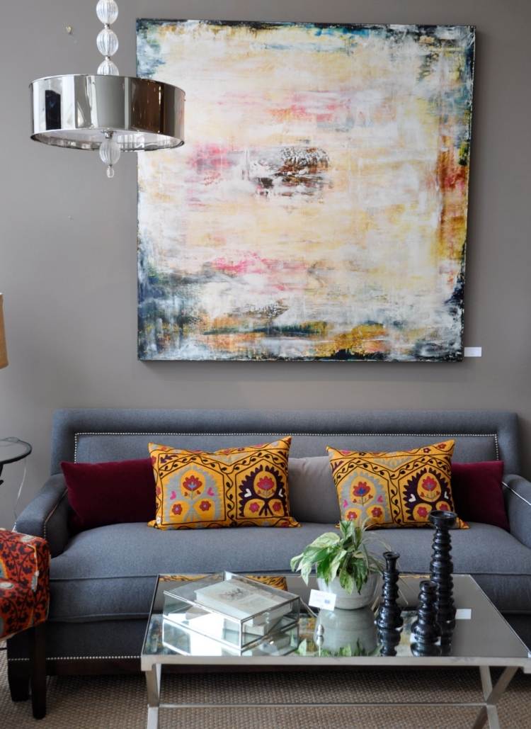 parede-cor-cinza-combinações-colorido-juta-tapete-sofá-mesa de centro-almofadas-ornamentos