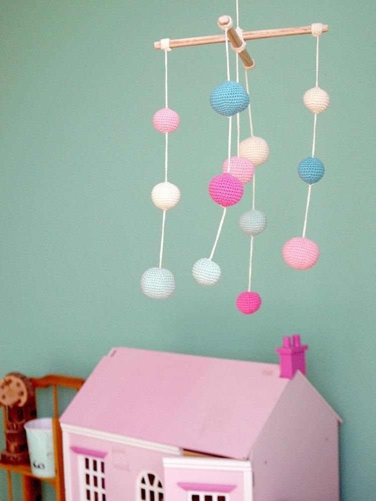 wall-color-mint-green-child room-mobile-knit-dollhouse-pink-decoration