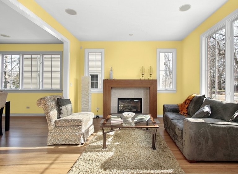 Cores das paredes - sala de estar - amarelo - branco - móveis clássicos