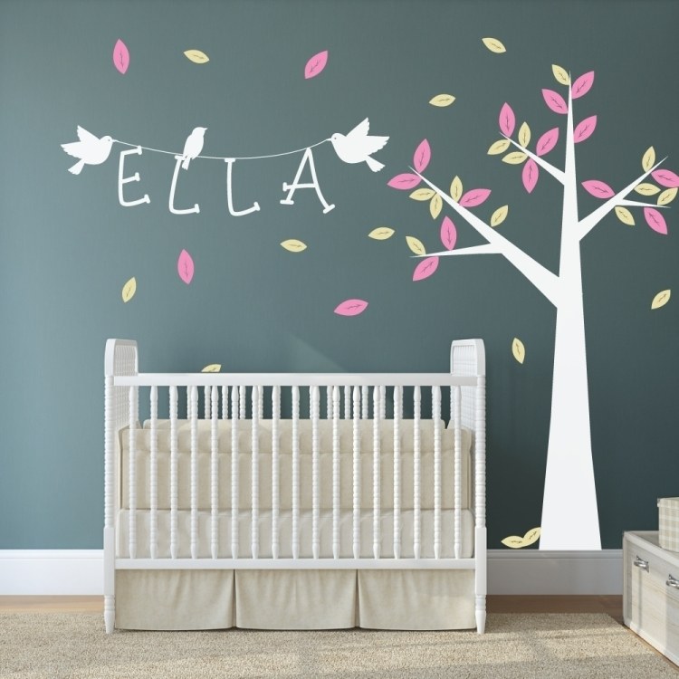 Decalque de parede-bebê-quarto-nomes-ella-árvore-abstrato-pássaro-folhas-colorido-cama-de-bebê-branco