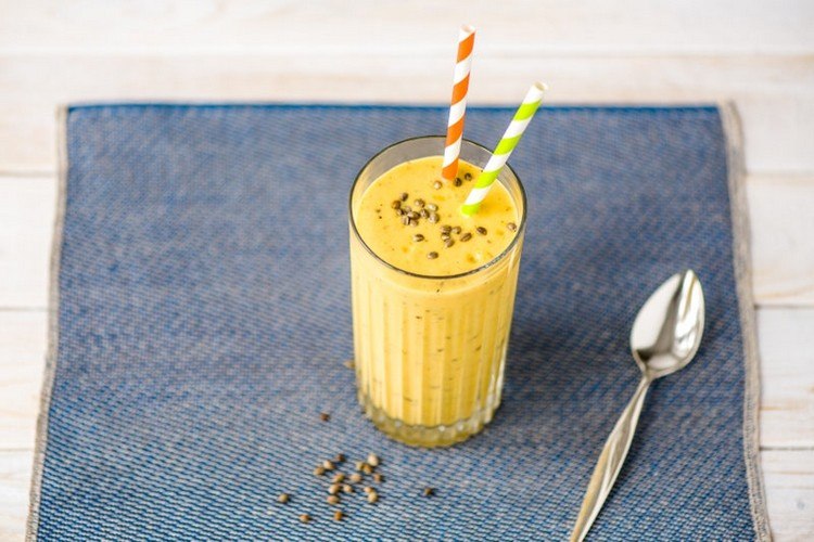 Receita quente de smoothie de abóbora e banana