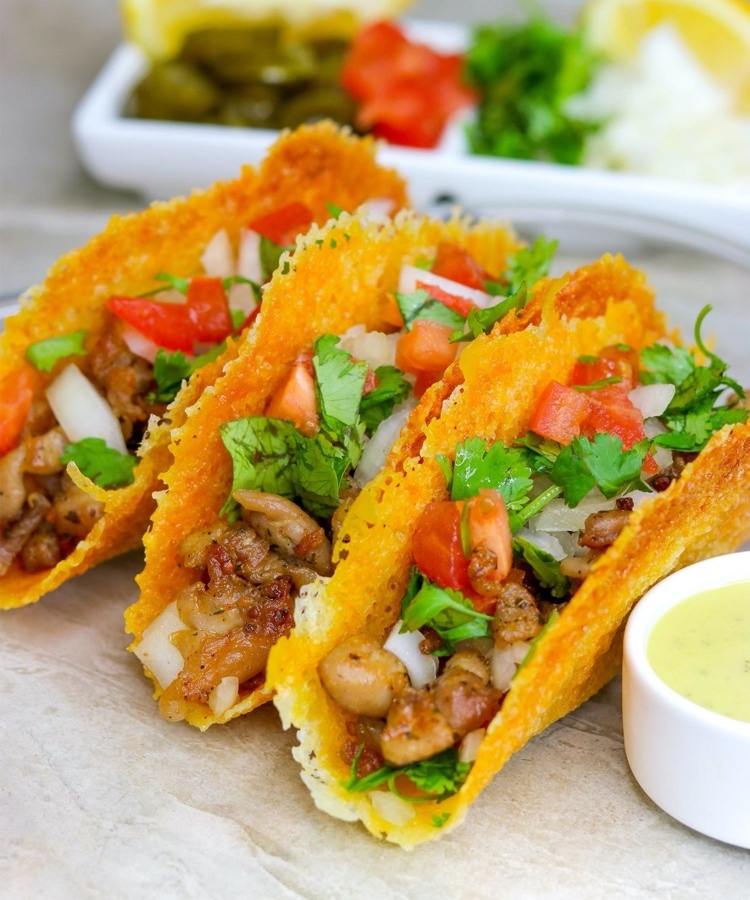 tacos saudáveis ​​com tortilhas de cheddar