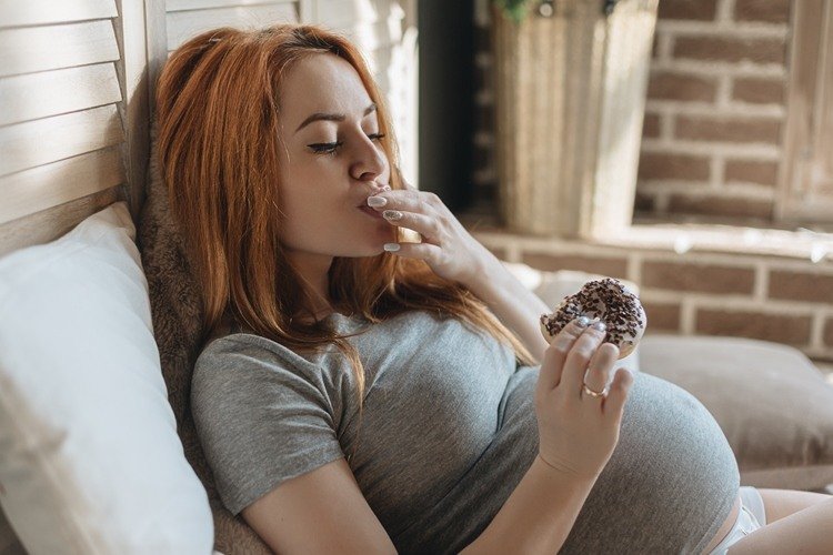 Os doces devem ser consumidos com moderação durante a gravidez