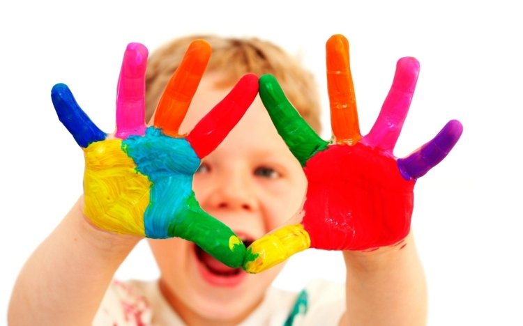 Faça você mesmo tintas a dedo e pinte com tintas a dedo - incentivando a diversão para as crianças
