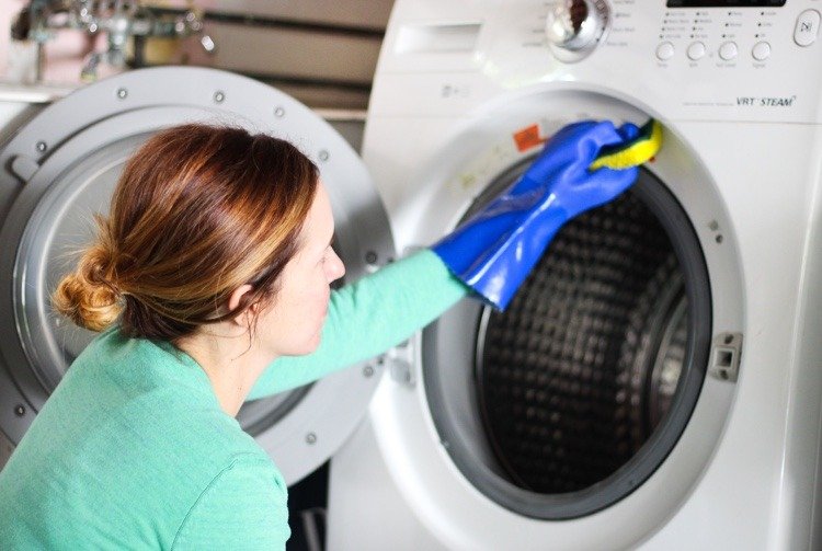 Limpeza da máquina de lavar com instruções de remédios caseiros