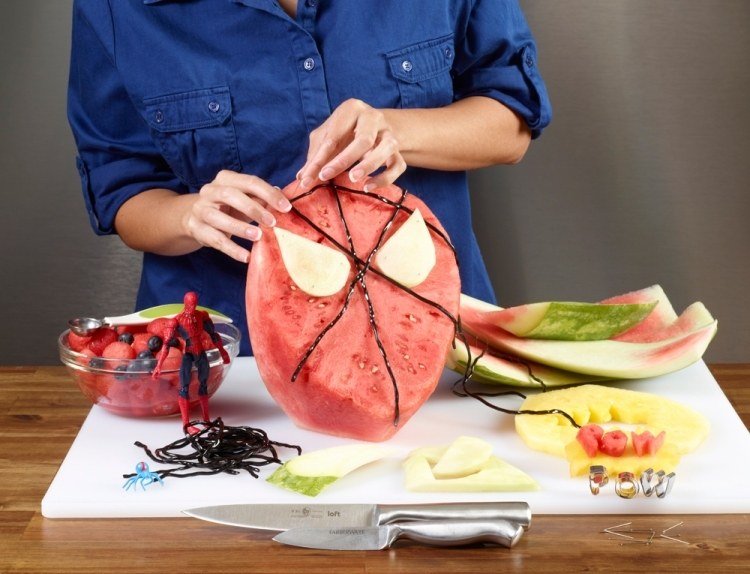 watermelon-decorating-ideas-spiderman-instruções