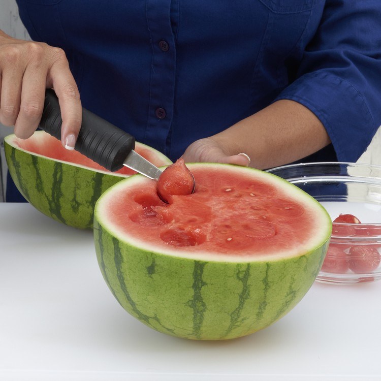 melancia-carving-seedless-polp-hollowing-out-melon cutter