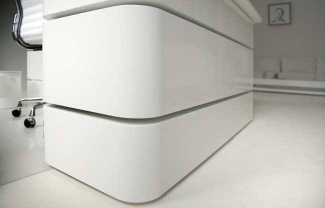 móveis de escritório de alto brilho em formato oval