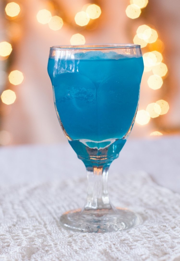 aperitivo de natal não alcoólico sprite azul
