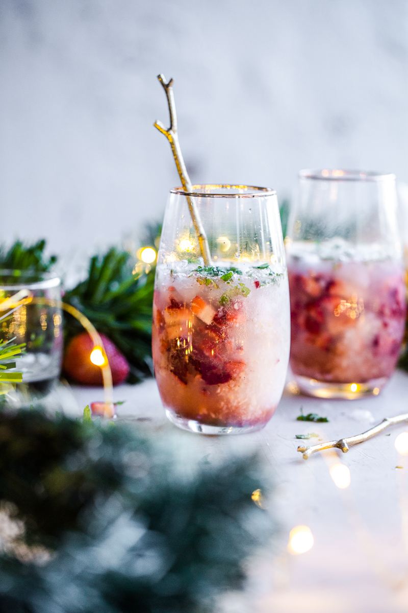 Coquetel de Natal com receita de festa de gim com lichia e xarope de bordo