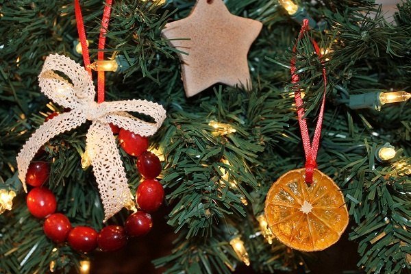 decorações para árvores de natal materiais naturais artesanato frutas bagas