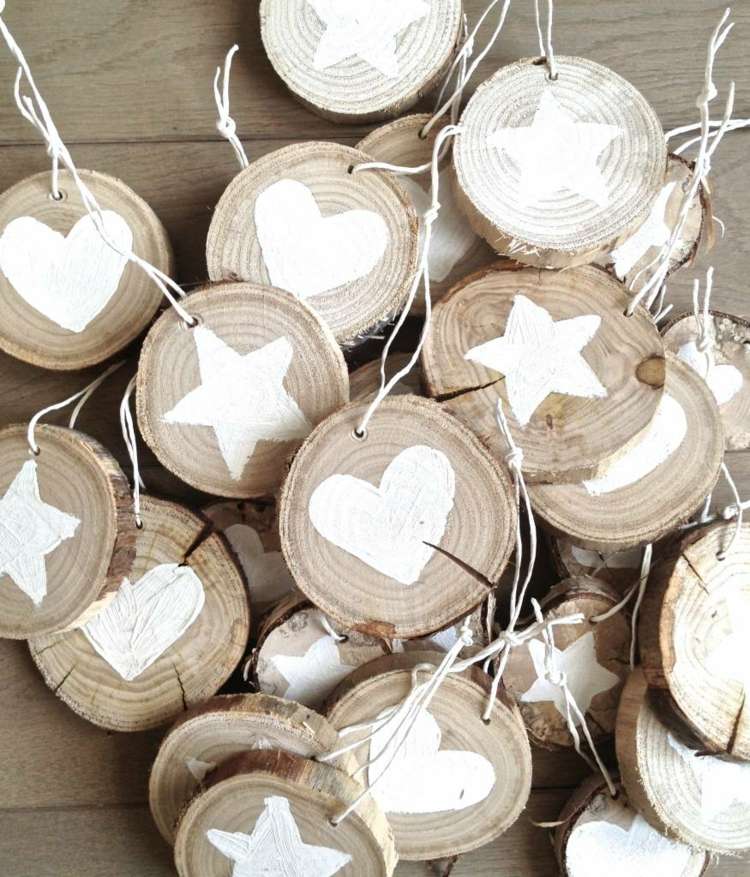 Decorações de Natal pendentes - discos de madeira - estrelas - corações - pintura