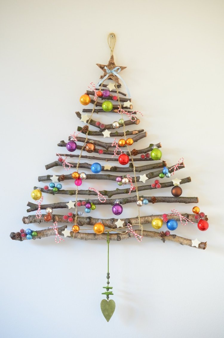 mexer decorações de natal decorações de parede-ideias-árvore-de-natal-gravetos-bolas-decorar