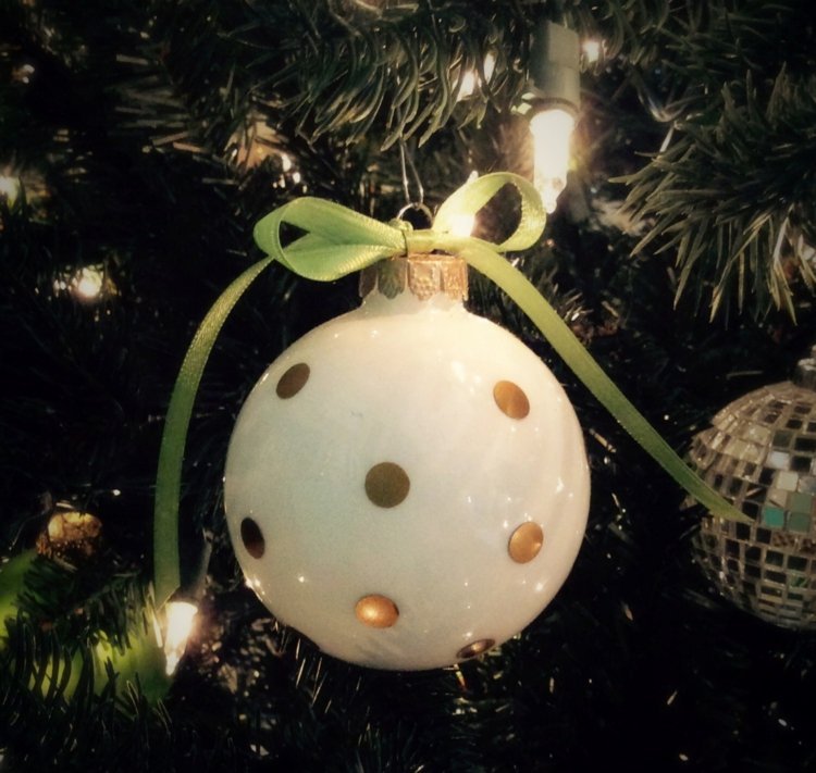 conserte você mesmo as decorações de natal decorações para árvores de natal pintar pontos dourados