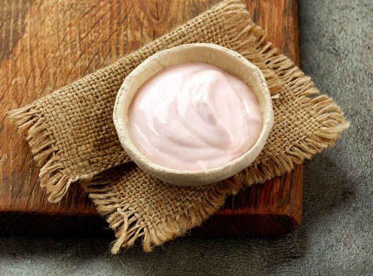 Alimentos para hipertensão - bactérias do ácido láctico em iogurte desnatado