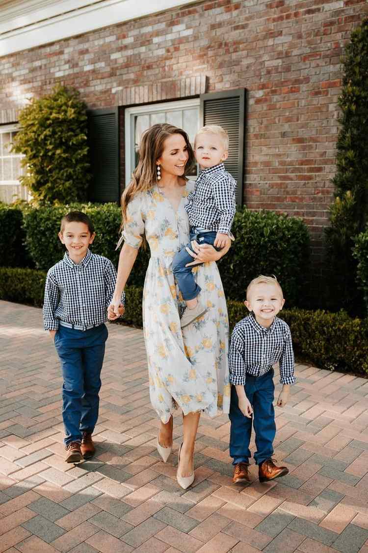 Vestidos midi são perfeitos como roupa de batizado para mães