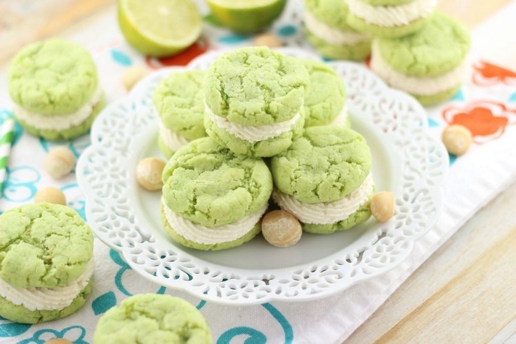 whoopies-faça-você-mesmo-luz verde-limão-assando-misture-macadâmia-creme de manteiga