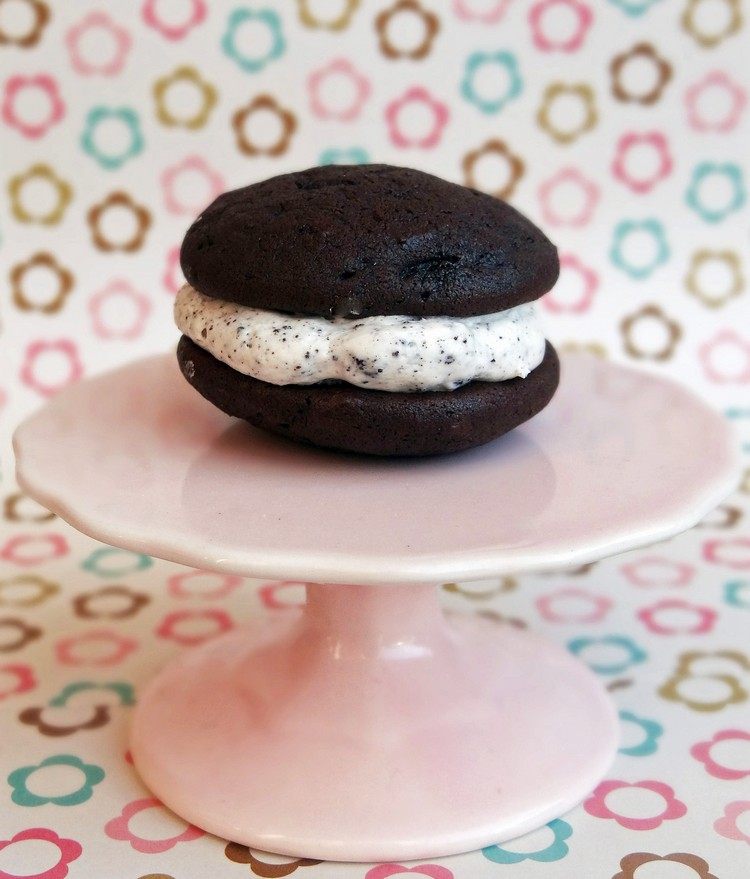 whoopies-make-yourself-oreo-cookies-chocolate-bolo-creme-recheio
