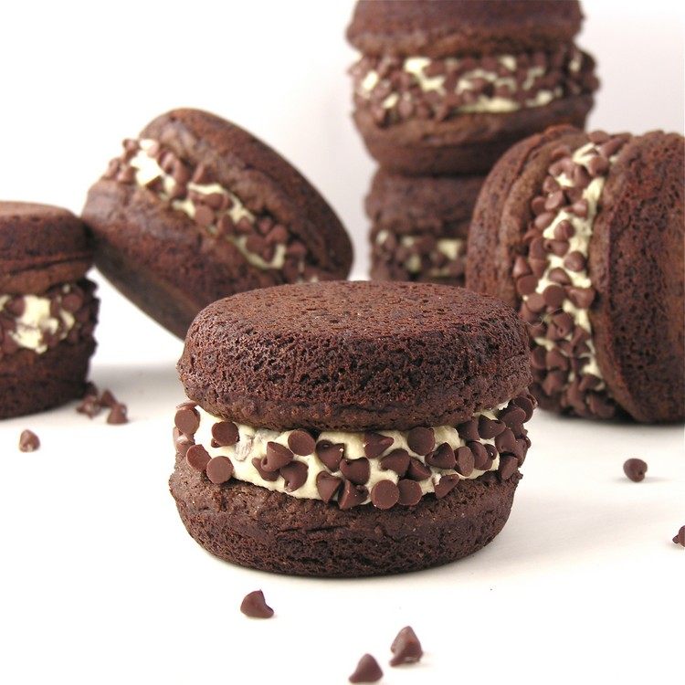 gritos-faça-você-mesmo-massa de chocolate-gotas de chocolate-biscoito-creme-recheio