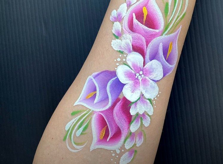 Ideia para flores de maquilhagem infantil