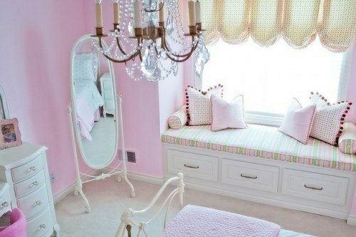 quarto de menina rosa - interior clássico
