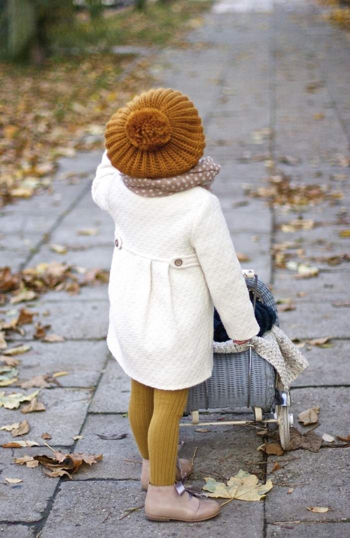 inverno-roupas-meninas-moda-fã-malha-chapéu-mostarda-amarelo-casaco de inverno