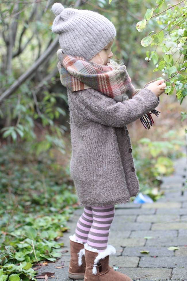 casaco de inverno-malha-chapéu-malha-lenço-design-para-meninas