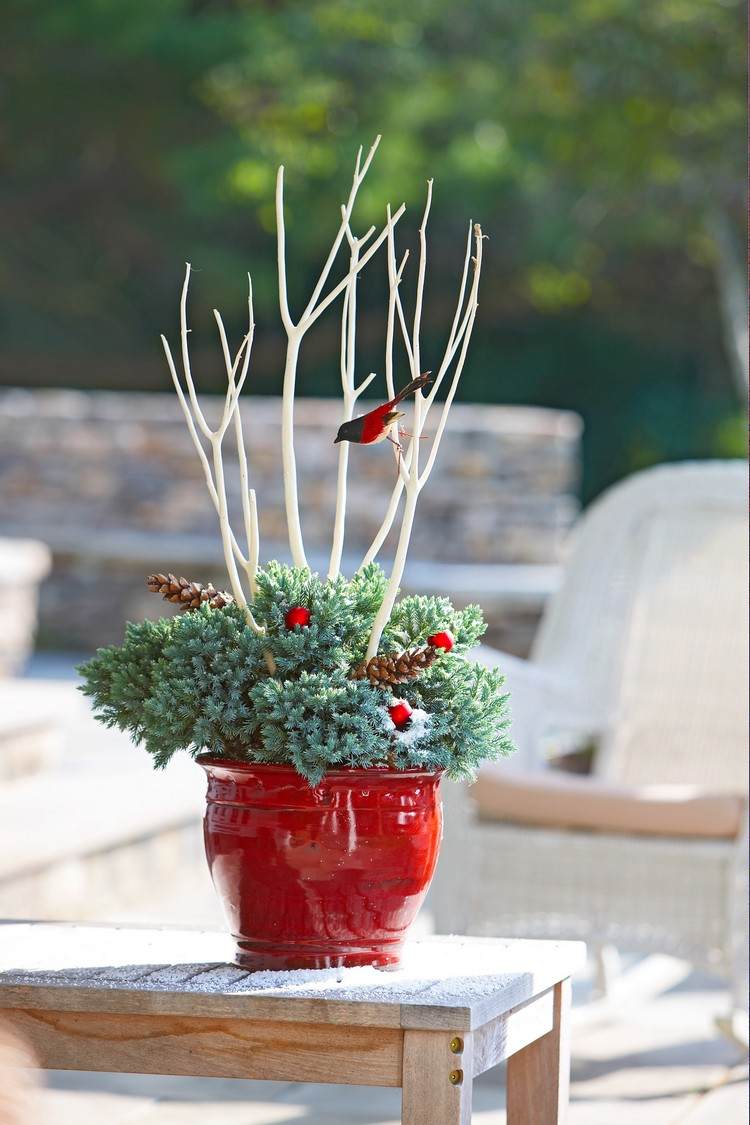 Faça você mesmo as decorações de inverno para o exterior depois do Natal