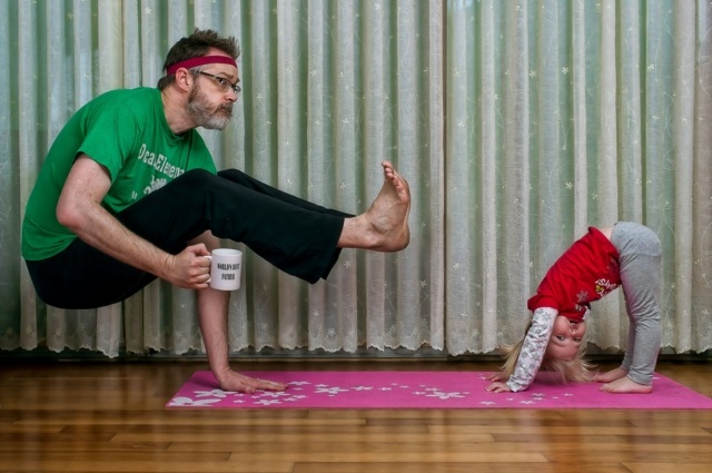 engeldow yoga joga filha bem humorada sala de estar