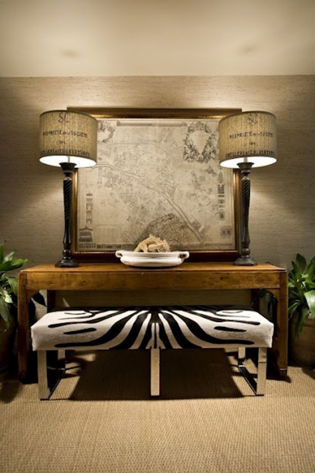 Sala de jantar-mesa de madeira maciça-decoração de parede-banco-mapa-vintage-estofamento-capa-zebra-listras