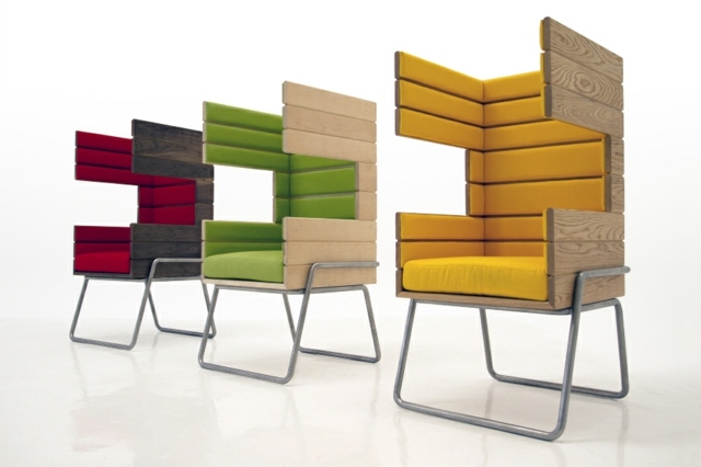 Sala de estar amarelo verde vermelho poltrona estofada moderna
