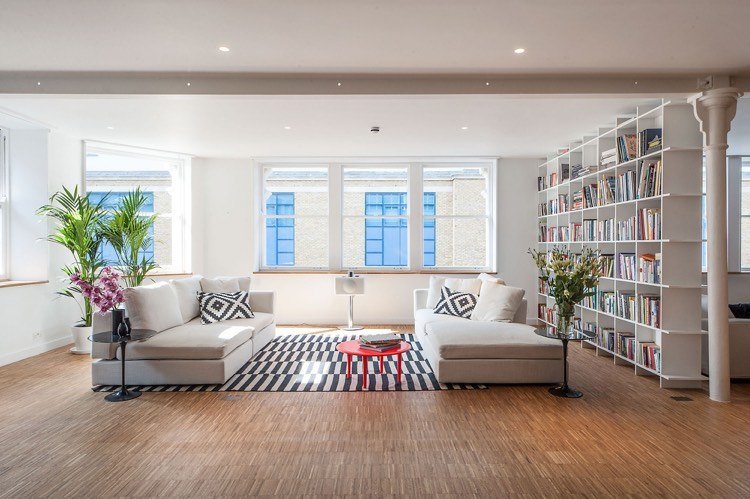 Sala de estar sem sofás com elementos de assento modulares chaise longues