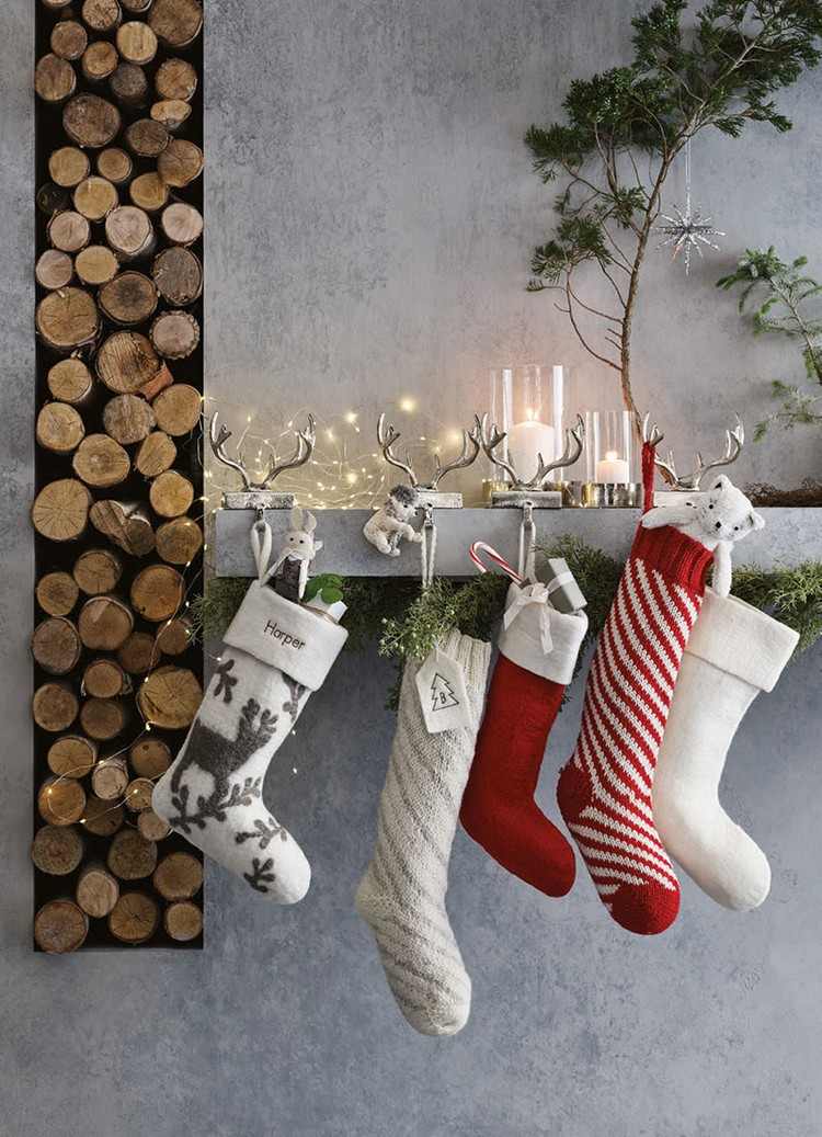 Decore a sala de estar para o Natal com luzes de fadas