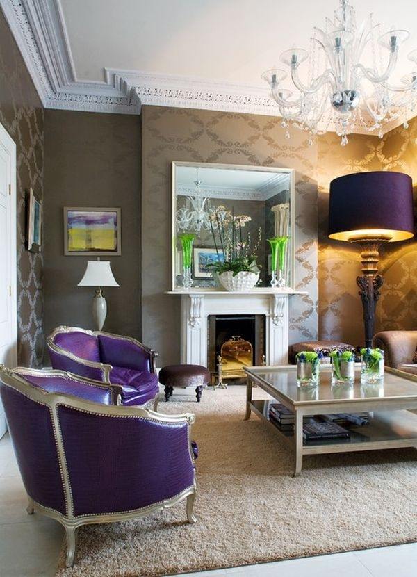 eclético-living-room-design-ideas-tendência-cor-roxo-estofamento-capas-itens decorativos
