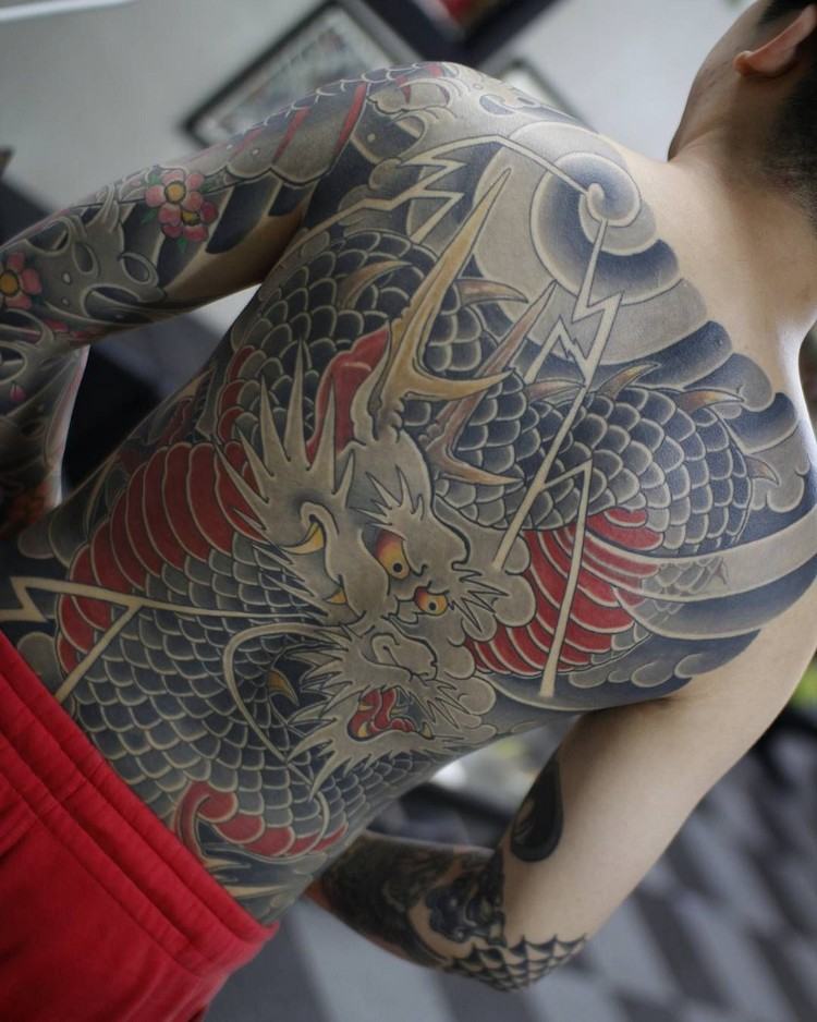 Yakuza Tattoos Urpsrung desenho de tatuagem nas costas para homens