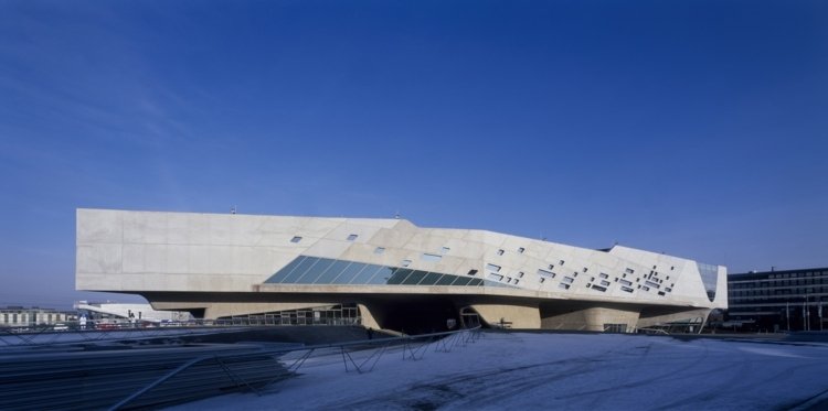 design-zaha-hadid-phaeno-science-wolfsburg-concrete-construction