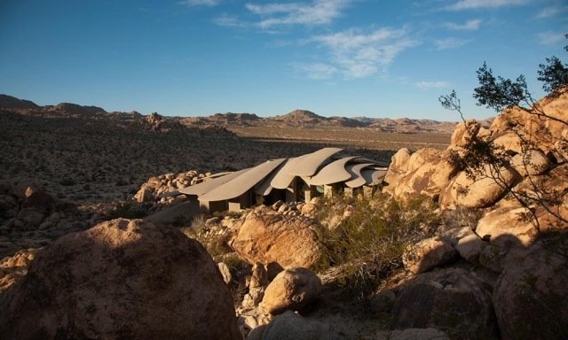 Máquina do tempo de residência no deserto, estrutura do telhado de costelas