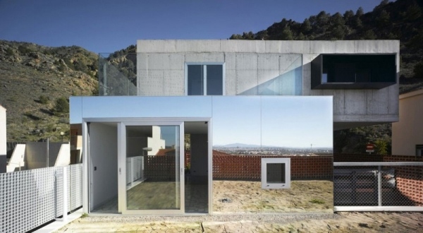 Residência Torreaguera Atresados ​​com fachada de vidro
