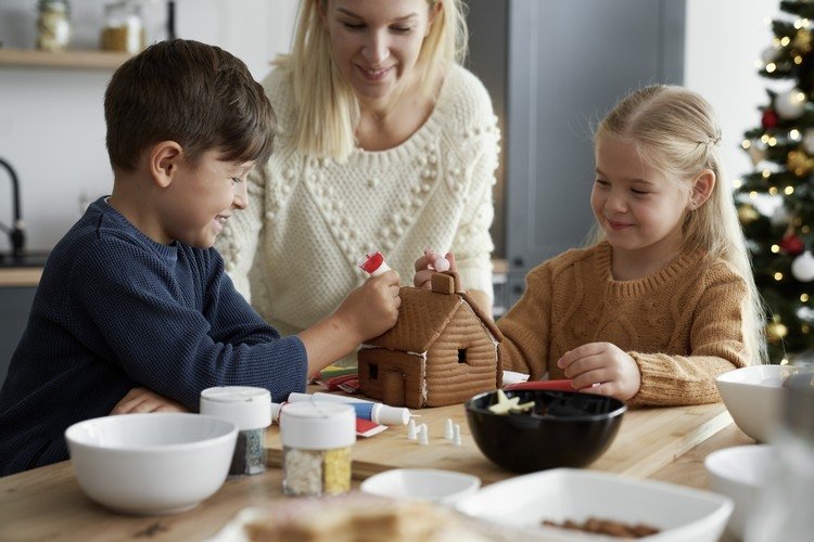 Receita de cobertura para colar para fazer casa de pão de gengibre com crianças